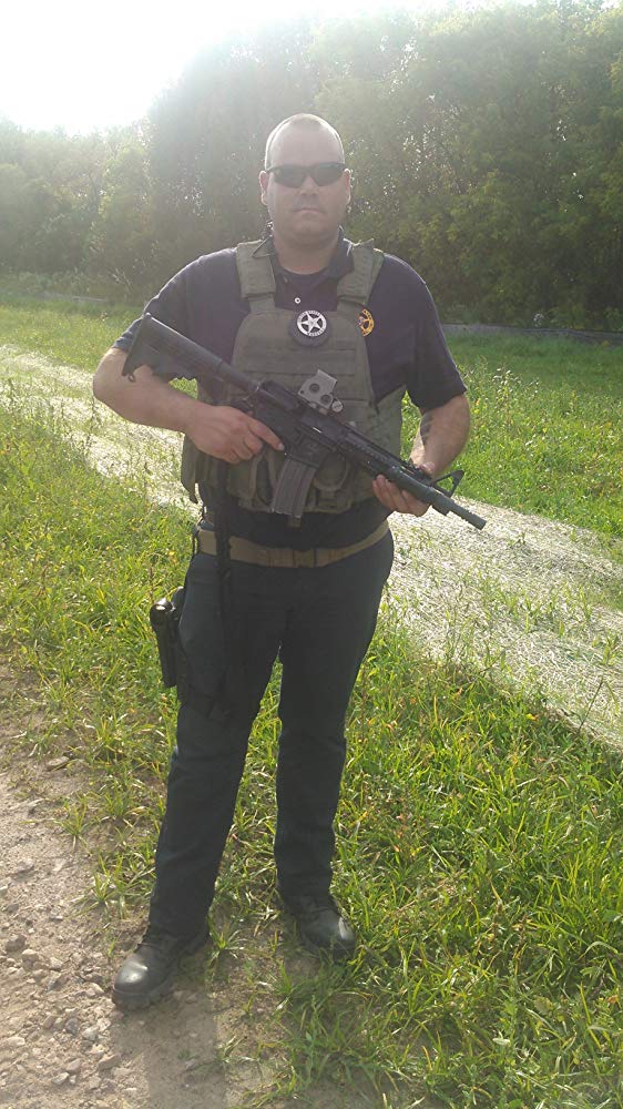 《逃离丹尼莫拉》剧照第35张图片