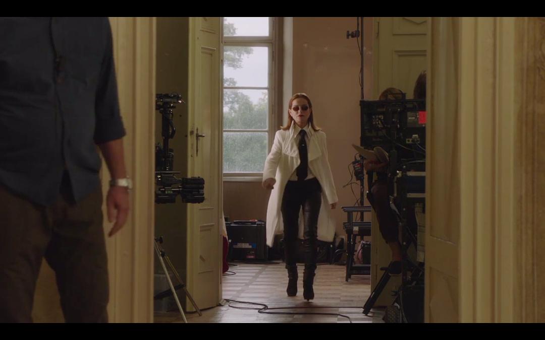 《罗曼诺夫后裔》海报第38张图片