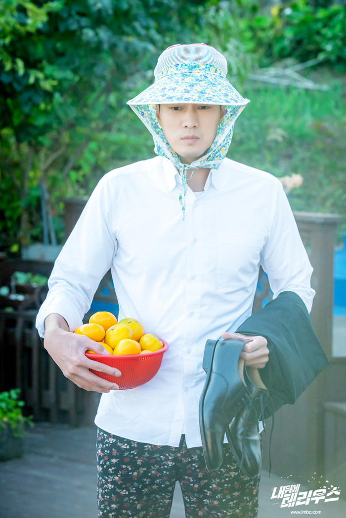 《我背后的陶斯》剧照第38张图片