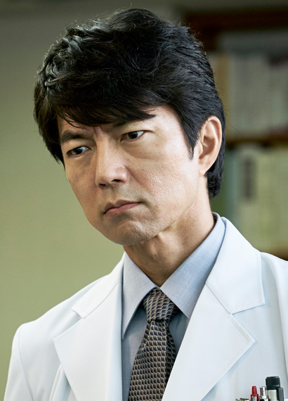 《孤高的手术刀》剧照第16张图片