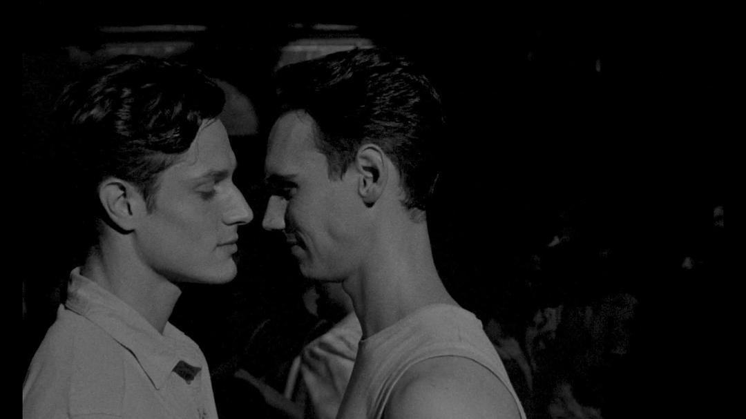 《1985》剧照第6张图片