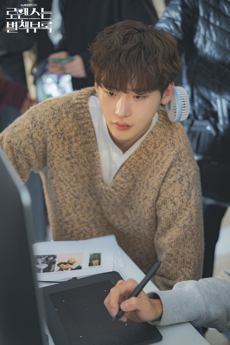 《浪漫是一册副刊》海报第53张图片