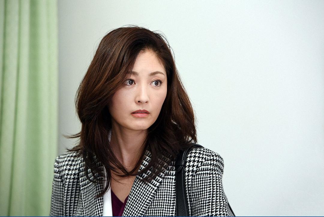 《傲骨贤妻》剧照