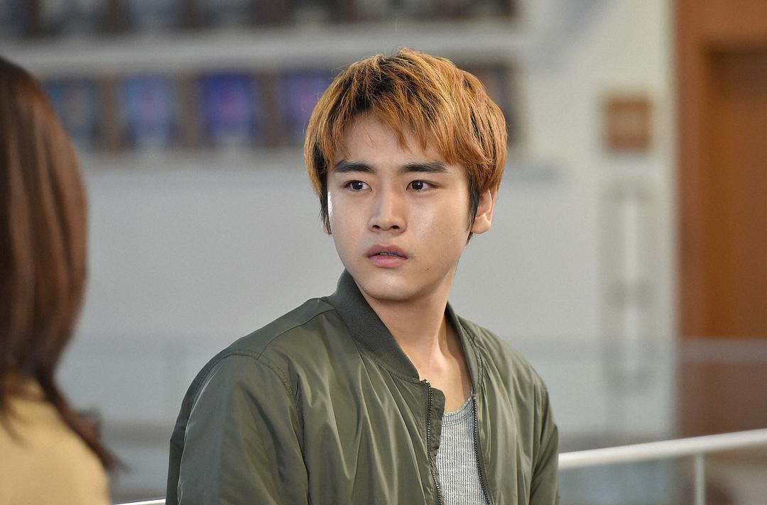 《傲骨贤妻》剧照第15张图片