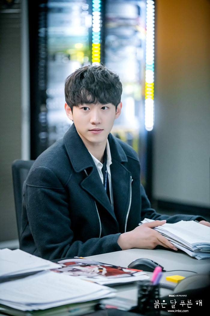 《赤月青日》海报第28张图片