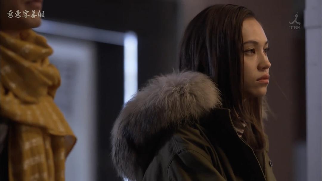 《傲骨贤妻》剧照第30张图片