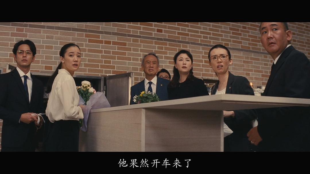 一脸嫌弃的表情