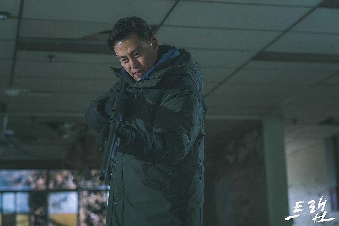 《圈套》海报第55张图片