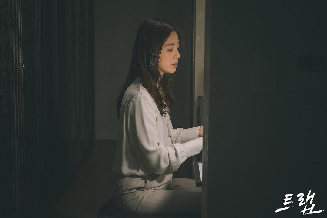 《圈套》海报第50张图片