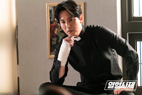 《热血司祭》海报第46张图片