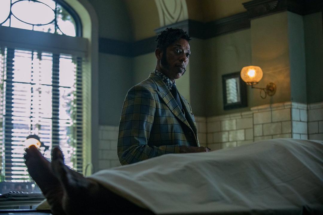 《美国众神第二季》剧照第16张图片