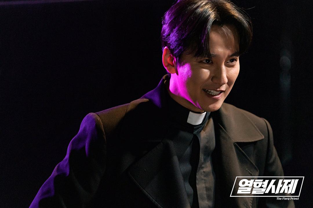 《热血司祭》海报第22张图片