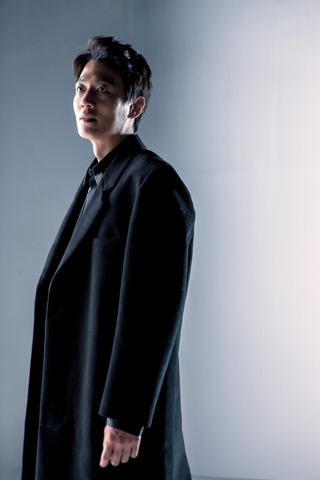 《黑骑士》剧照第46张图片