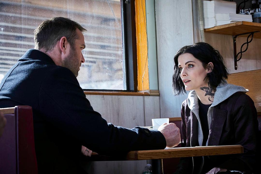 S4E19EverybodyHat...