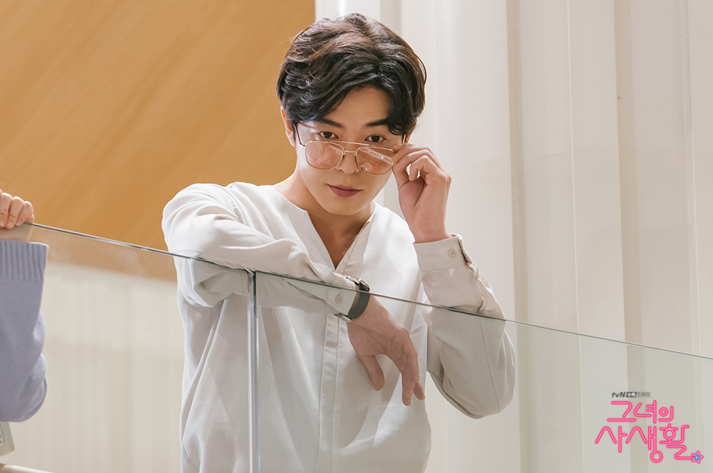 《她的私生活》剧照第14张图片