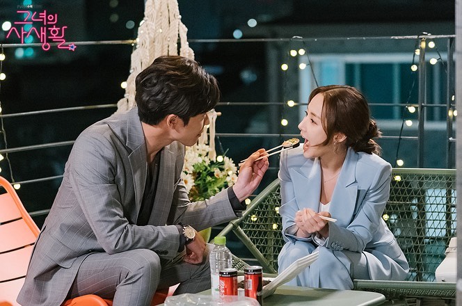 《她的私生活》剧照第41张图片