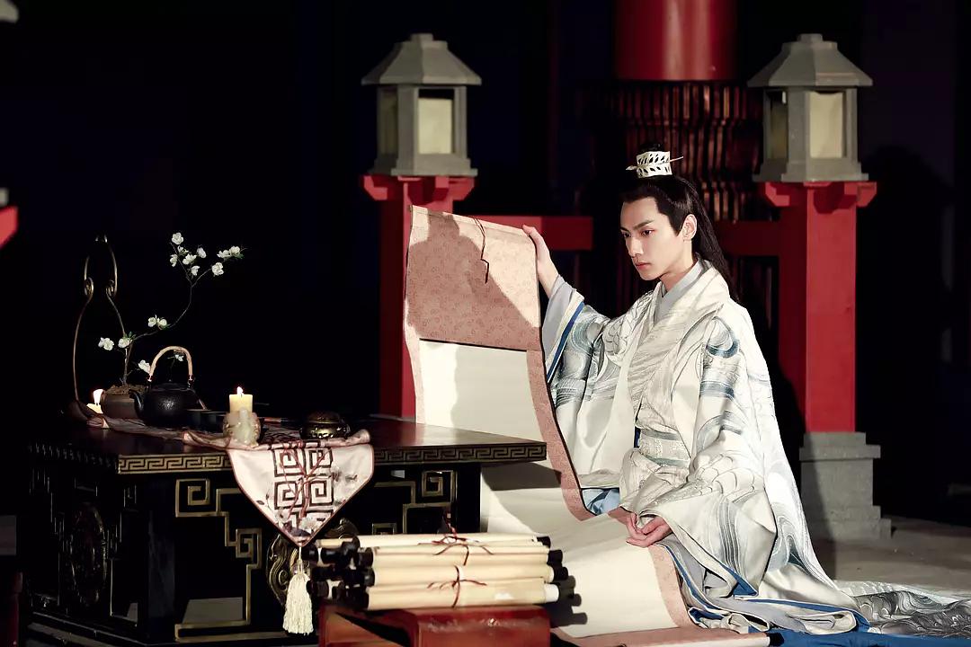 《白发》剧照第11张图片