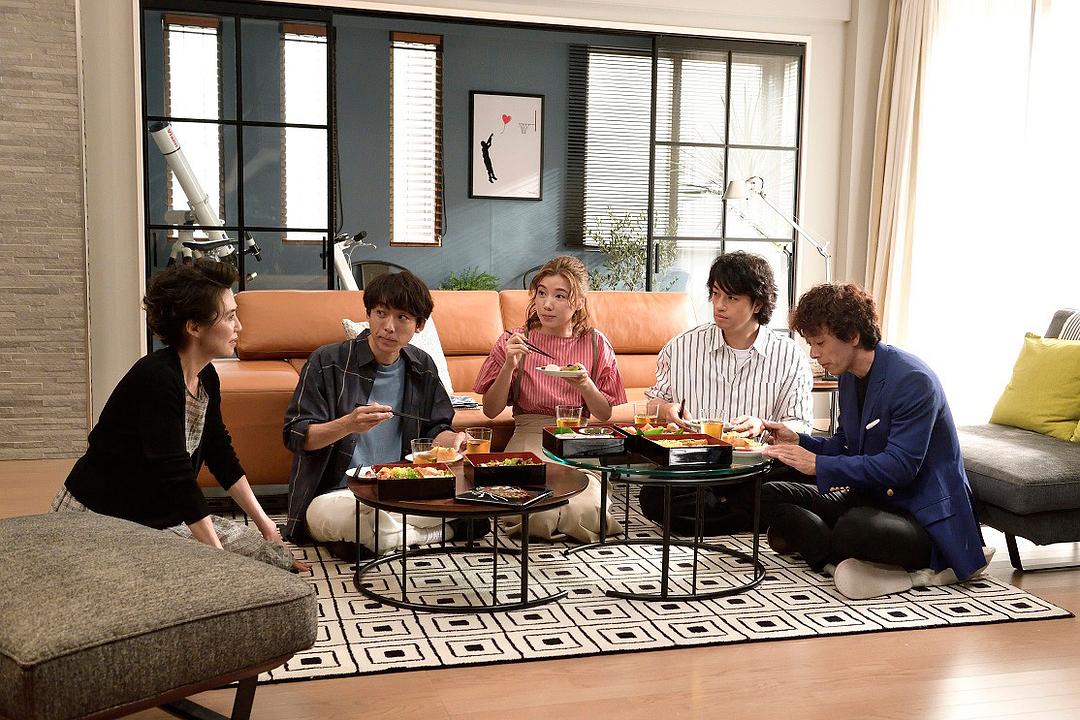 《东京单身男子》剧照第12张图片