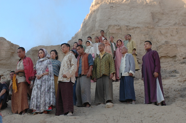 《火舞黄沙》剧照第25张图片