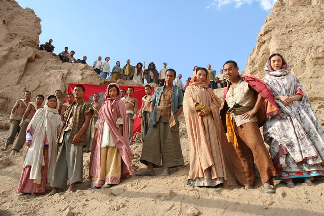 《火舞黄沙》剧照第20张图片