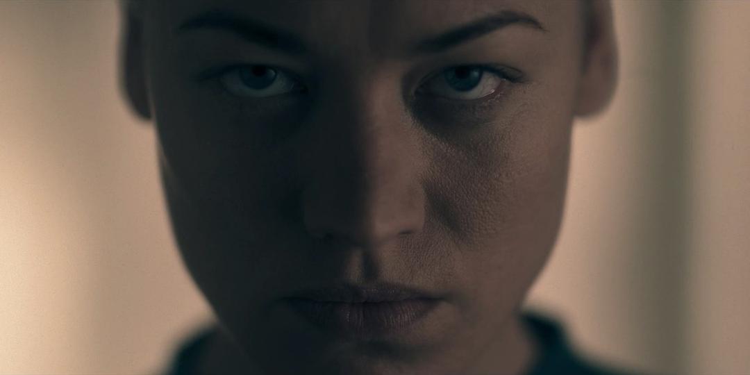 《使女的故事第三季》海报第51张图片