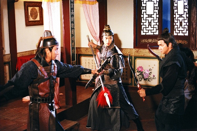 《肝胆昆仑》剧照第32张图片