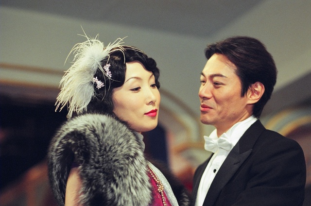 《凤舞香罗》海报