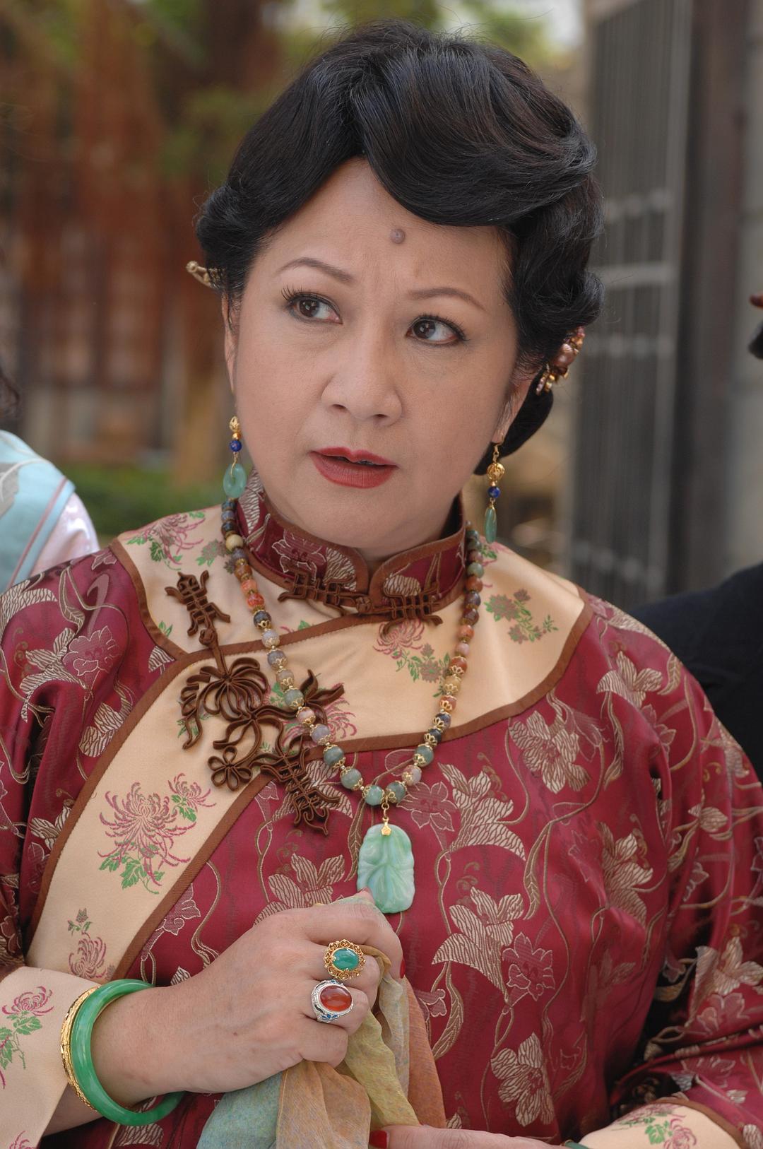 《银楼金粉》剧照第16张图片