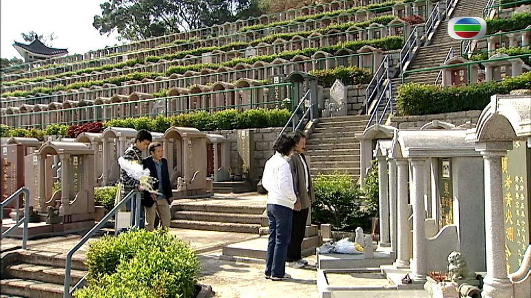 《甜言蜜语》剧照第42张图片