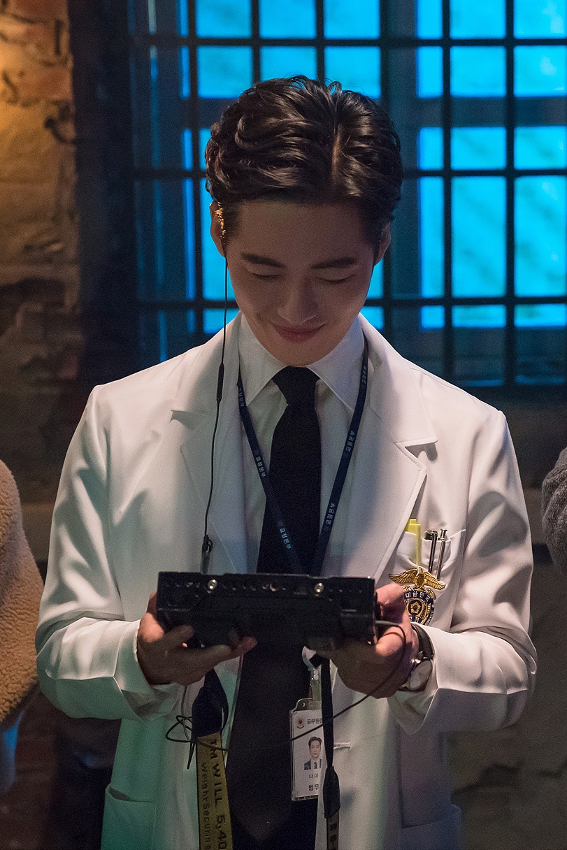 《囚犯医生》剧照第54张图片