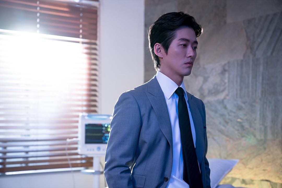 《囚犯医生》剧照第53张图片