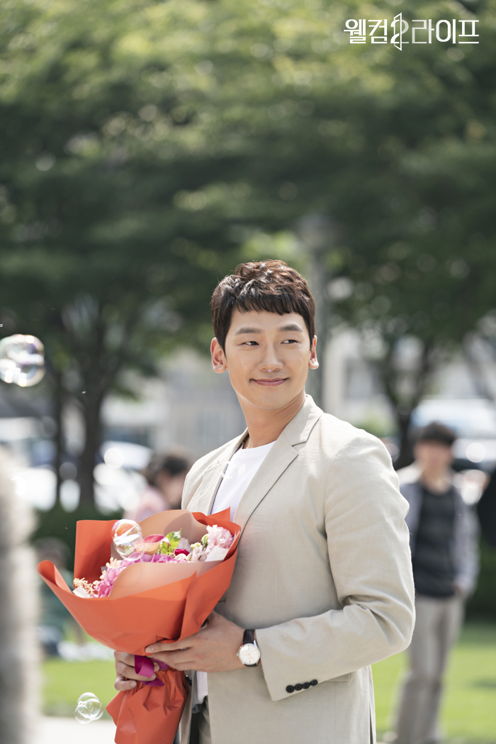 《欢迎来到第2人生》海报第40张图片