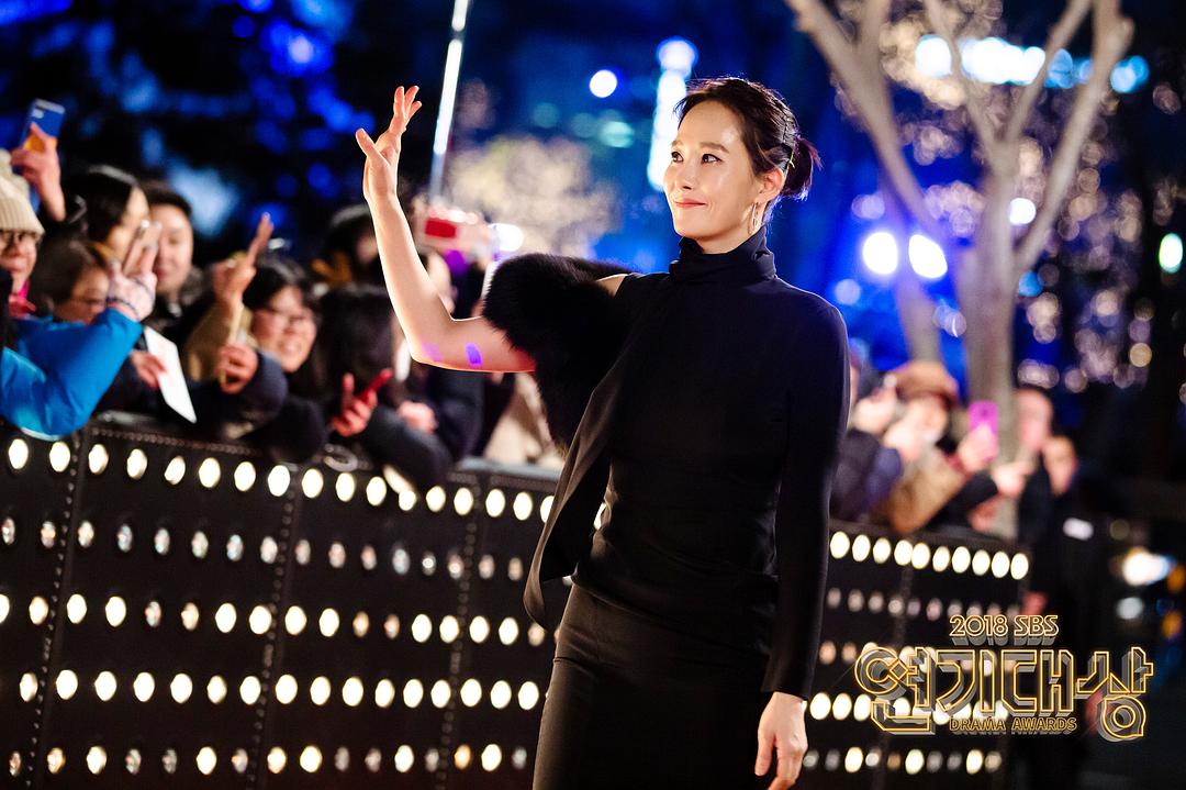 《能先接吻吗？》剧照