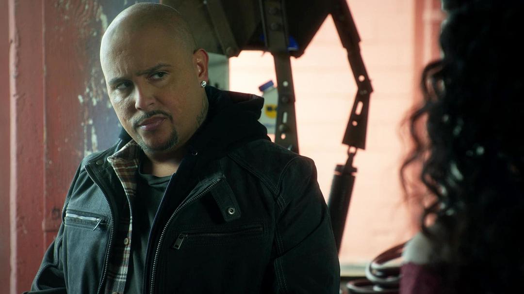 《美眉校探第四季》剧照第9张图片