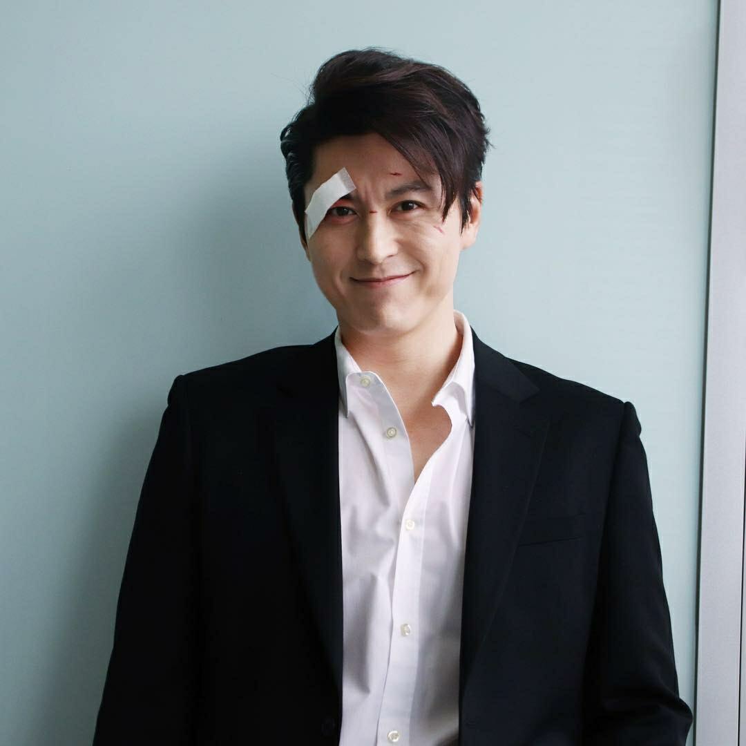 《悲伤时爱你》剧照第11张图片