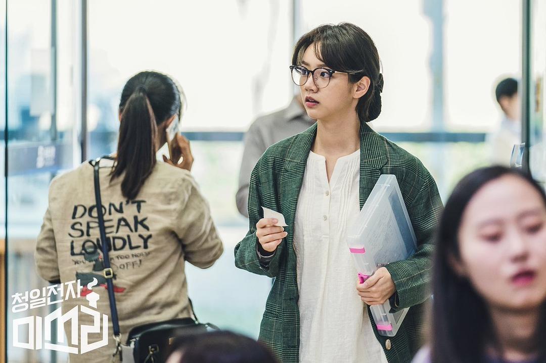 《清日电子李小姐》剧照第14张图片