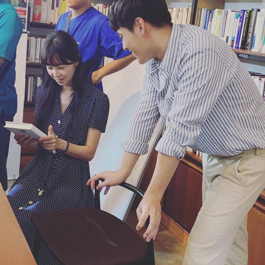 《山茶花开时》剧照