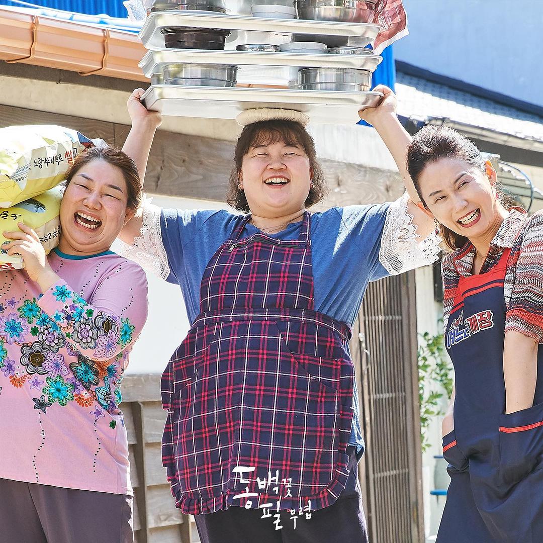 《山茶花开时》剧照