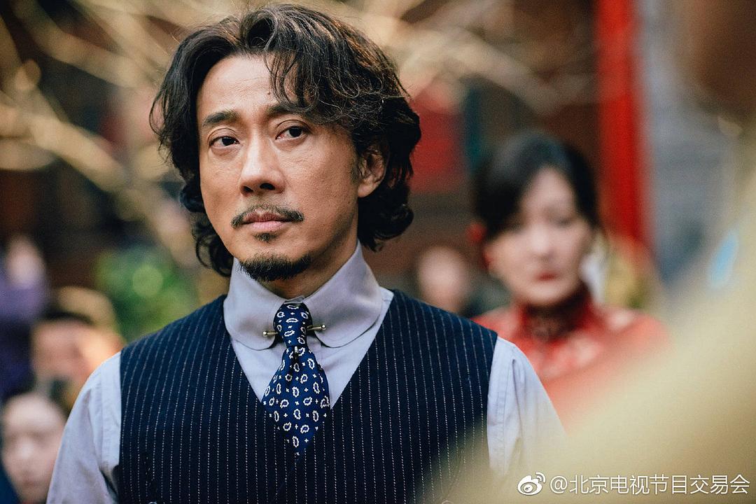 《光荣时代》剧照第26张图片