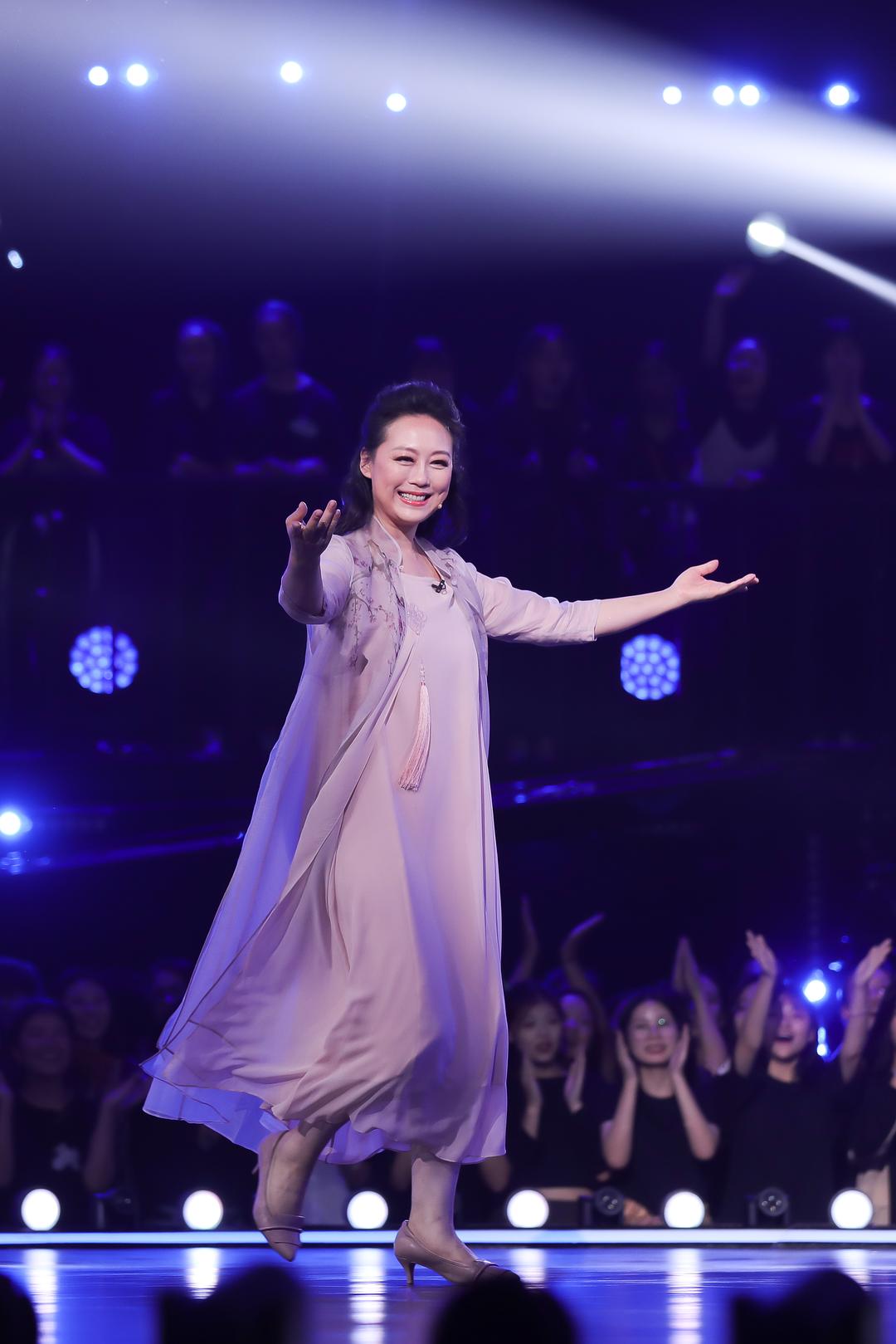 《舞蹈风暴》海报第52张图片