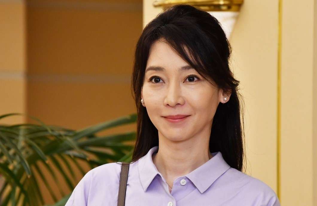 《还是不能结婚的男人》海报第44张图片