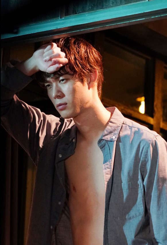 《伪装不伦》剧照第34张图片