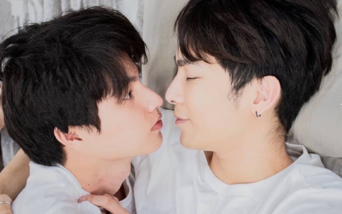 《与爱同居》剧照第5张图片