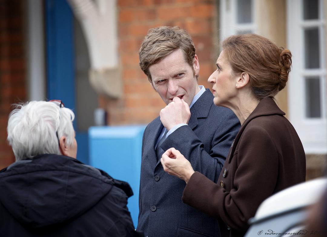 《摩斯探长前传第七季》剧照第40张图片