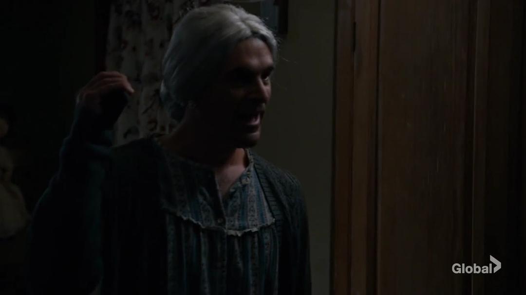 《摩登家庭第十一季》海报第49张图片