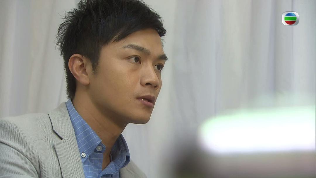 《我们的天空》海报