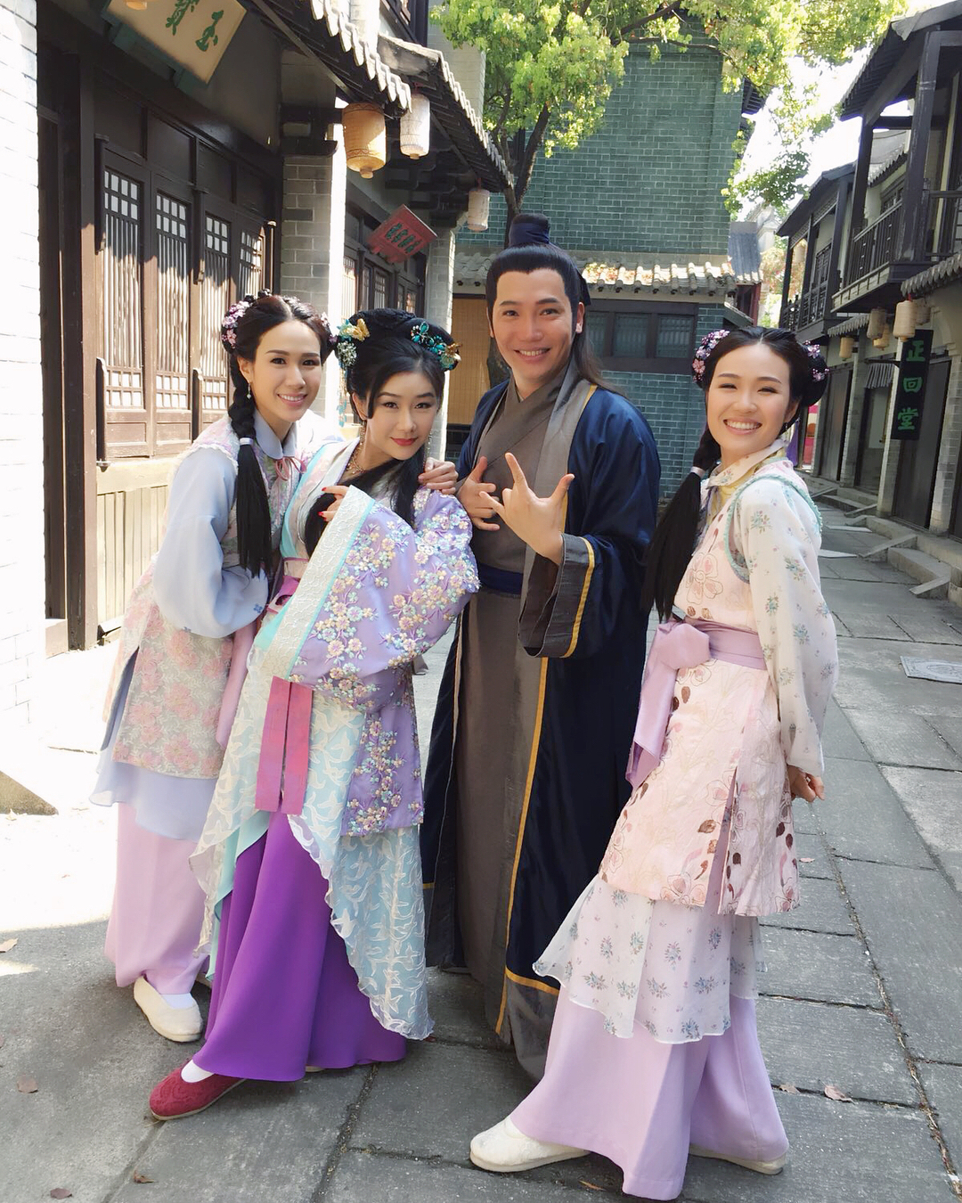 《丫鬟大联盟》海报第18张图片