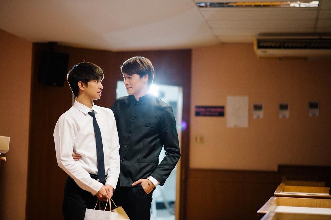 《待到重逢时》海报第56张图片