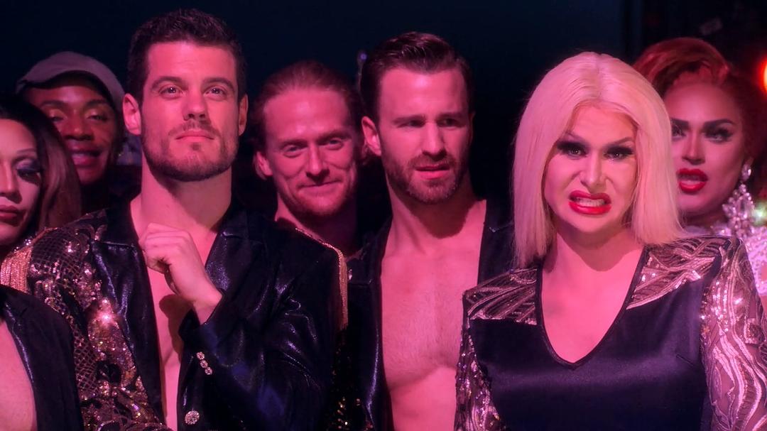 《酷妹辣皇后》海报第21张图片