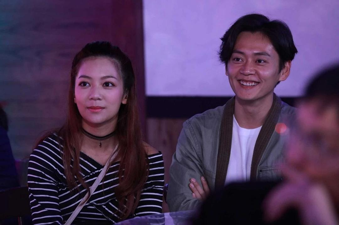 《牛下女高音》剧照